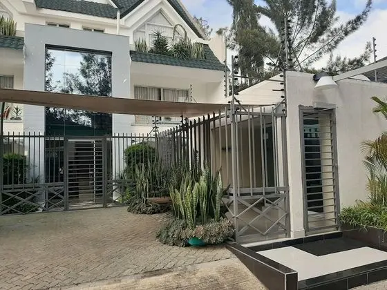 D2W Residency Suites