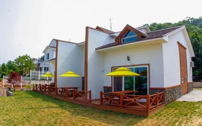 Daebudo White Island Pension