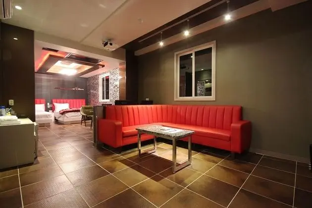 Daegu Dongdaegu Station Anne