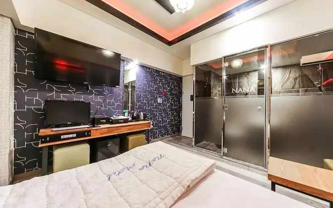 Daegu Dongseong-ro Nana