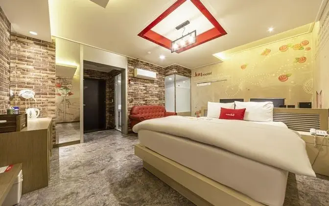 Daegu Jukjeon B and B