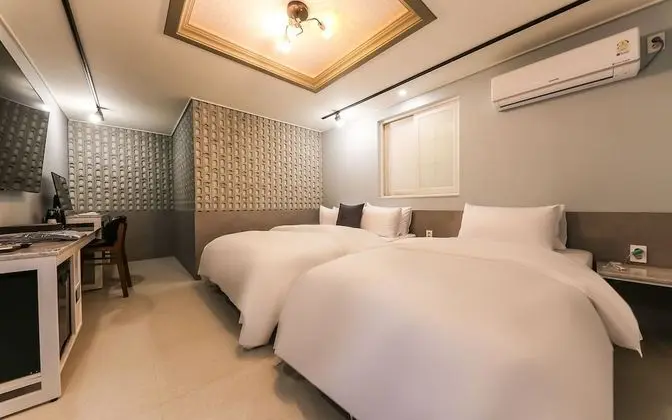Daejeon Jungri Hotel Art Bin - Oda