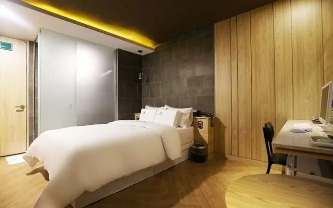 Daejeon Sintanjin Hotel Wol - Oda
