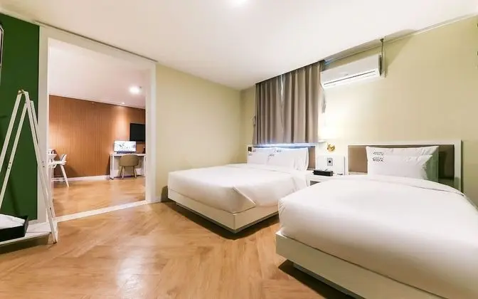 Daejeon Yongjeon Hotel Box - Oda
