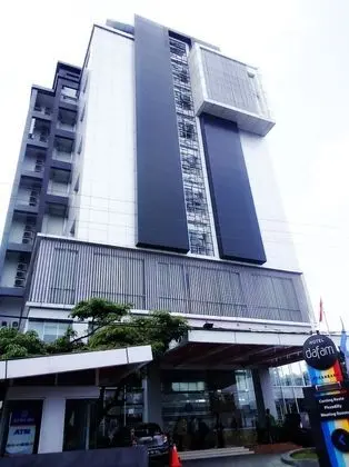 Hotel Dafam Pekanbaru - Dış Mekan