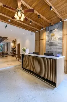 Daisy Boutique Hotel & Apartment - Lobi