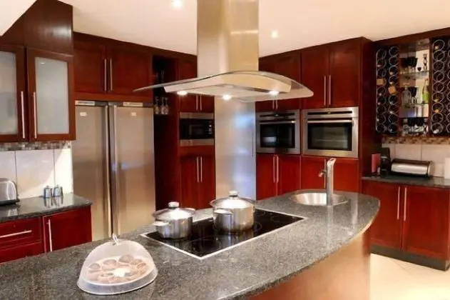 Dalens Self Catering Apartments - Mutfak
