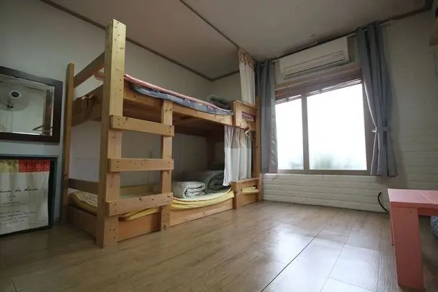 Daljip Guesthouse - Hostel - Oda