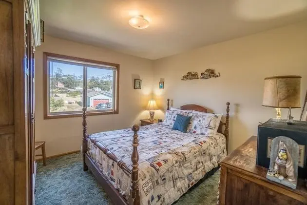 Daly's Oceanfront House - Oda