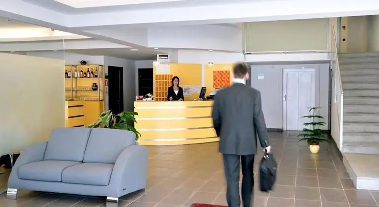 Dama Hotel - Lobi