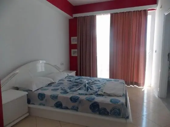 Damian Saranda Hotel - Oda