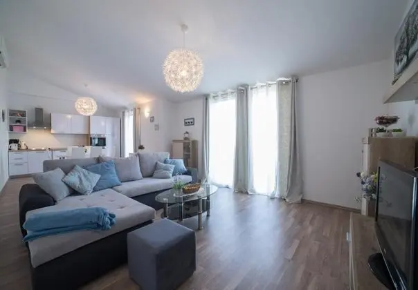 Damir - With Garden - A1 - Öne Çıkan Resim