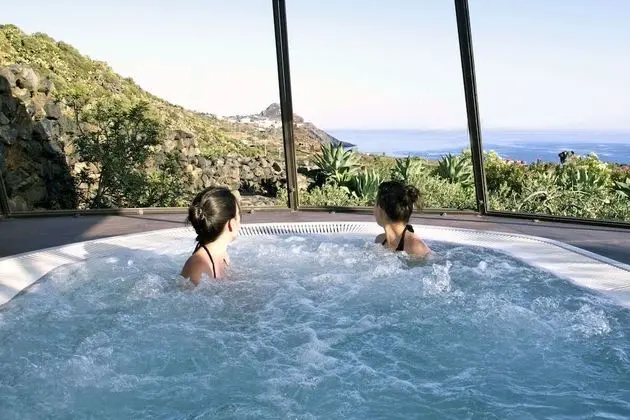 Dammusi Sciuvechi Resort