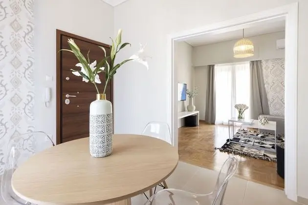 Dandelion Apartment with Acropolis View - Lobi