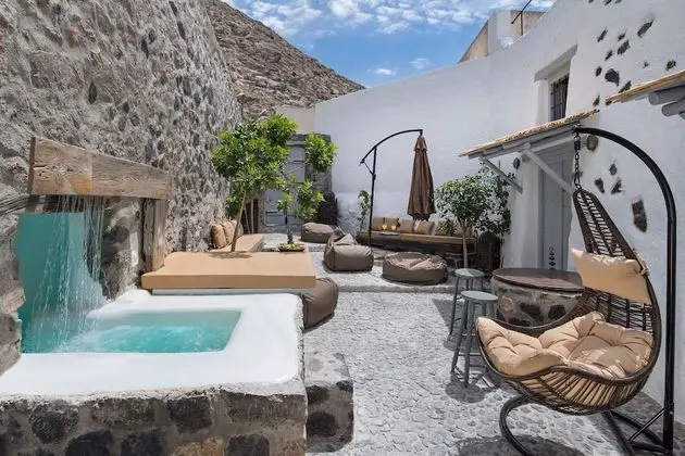 Dandy Cave Villa For Couples & Families