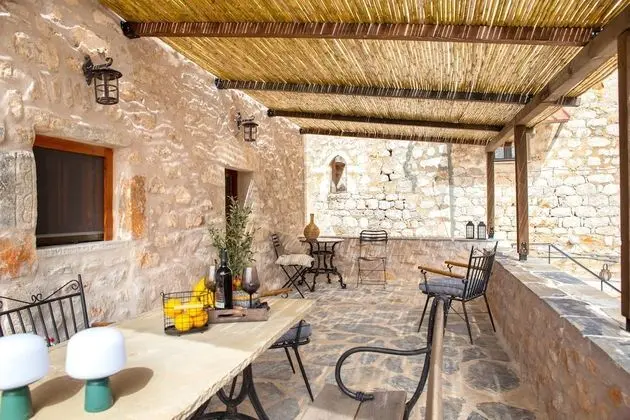 Dandy Villas Tower-Built in 17th century - Yerinde Yemek