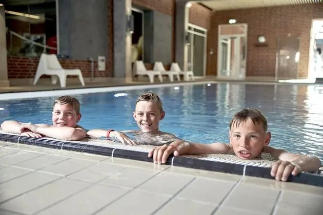 Danhostel Vejen Sport & Hytteby - Havuz