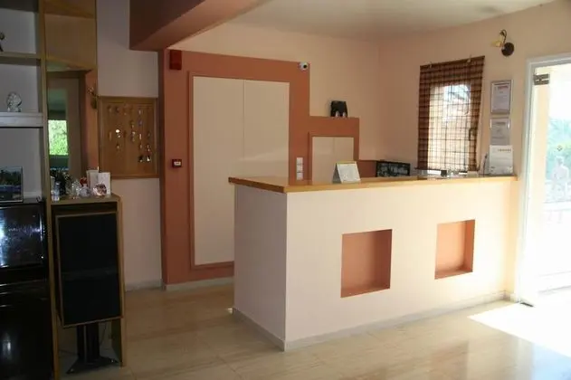 Daniel Hotel - Lobi