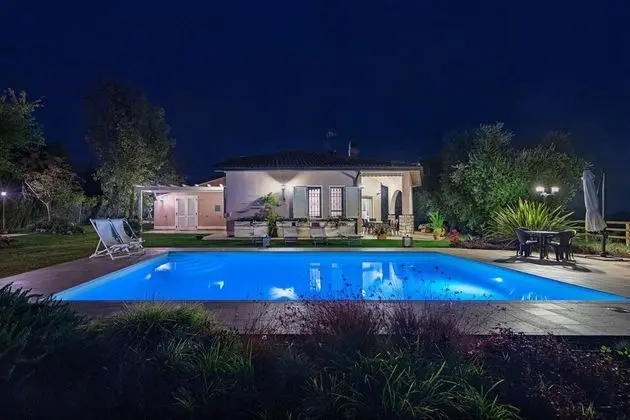 Villa Daniela con Piscina Vista Lago by Wonderful Italy