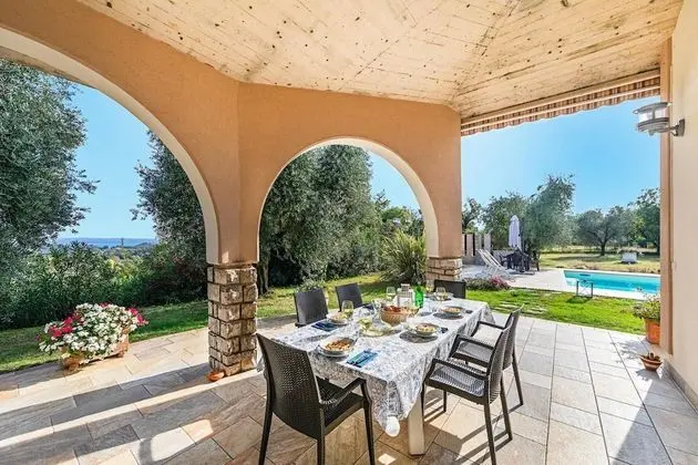 Villa Daniela con Piscina Vista Lago by Wonderful Italy - Oda