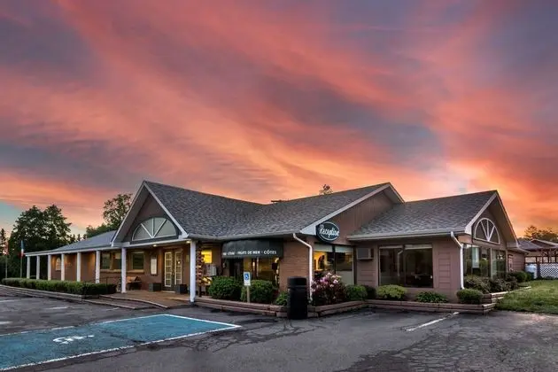 Dannys Hotel Suites SureStay Collection by BW - 1