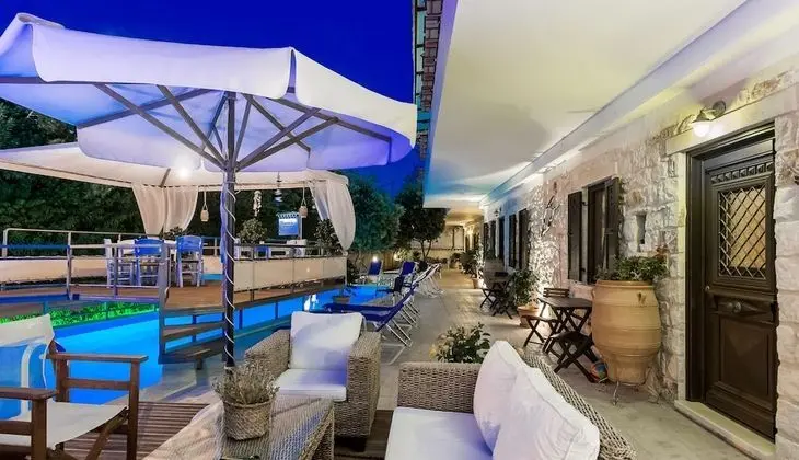 Dante's Maisonettes - Havuz