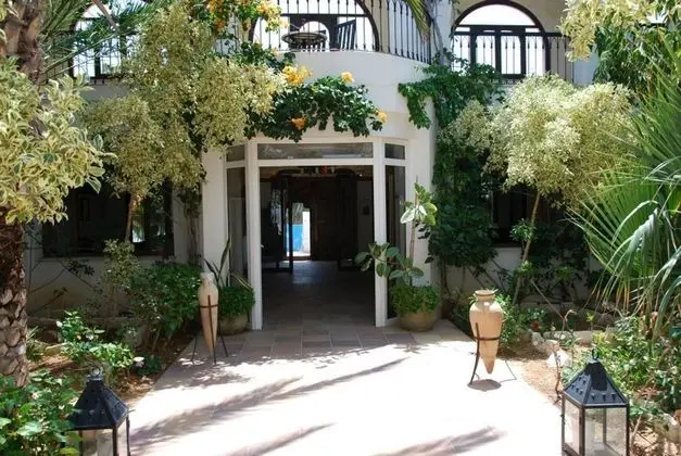 Dar Bhar - Lobi