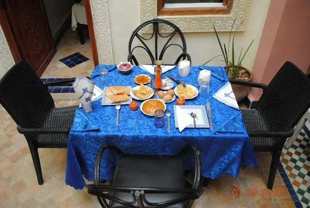 Dar Mounadim - Yerinde Yemek