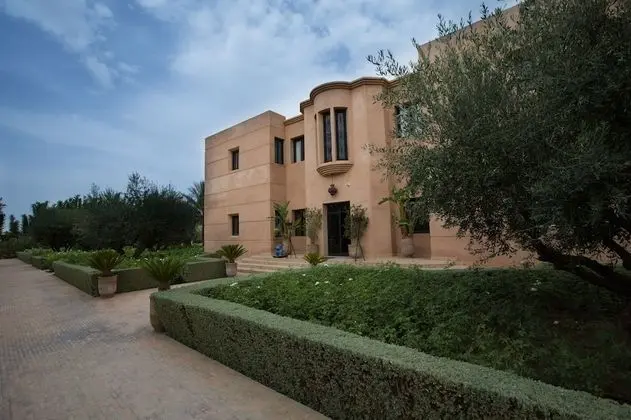 Dar NanKa - Dış Mekan