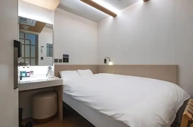 DARAKHYU Yeosu Capsule Hotel by WALKERHILL - Öne Çıkan Resim