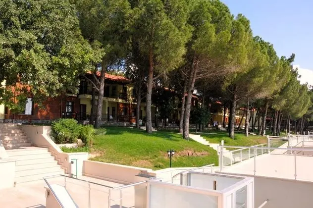 Dardanos Yerleşkesi Uygulama Oteli - Havuz