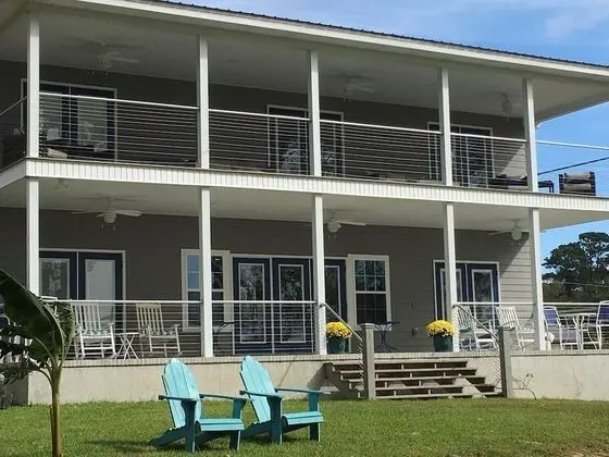 Darien Waterfront Inn