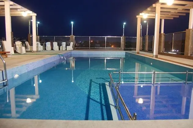 Daspalla Hotel Visakhapatnam - Havuz