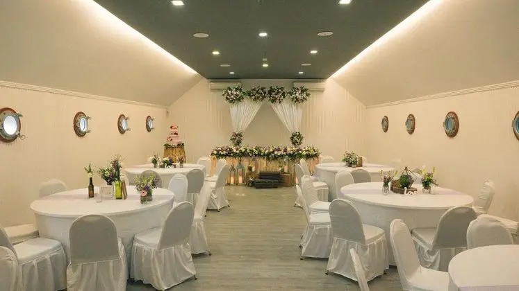 Daun Bali Seminyak Hotel