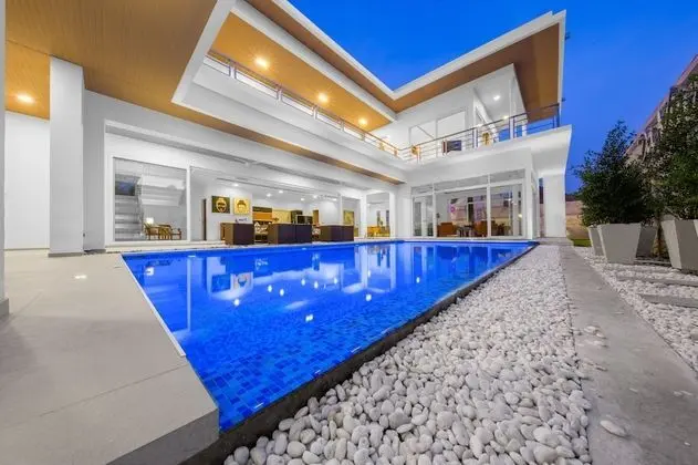 DaVinci Pool Villa Pattaya - Dış Mekan