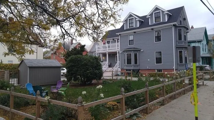 Davis Square Inn