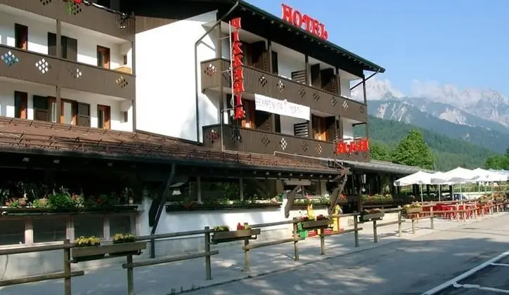 Hotel Davost - Dış Mekan