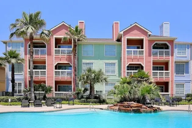 Dawn 823 in Galveston