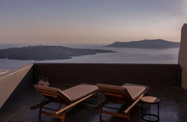 Villa Dawn in Fira Santorini