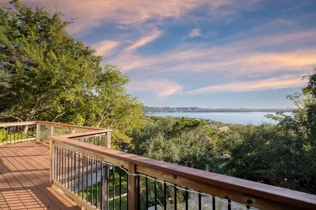 Dawson by Avantstay Serene Austin Home set Amongst Nature w/ Pool , Hot Tub & Close to Lake Travis - İç Mekan