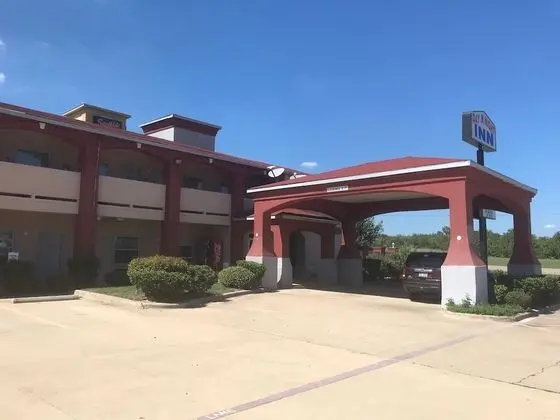 Day N Night Inn - 1
