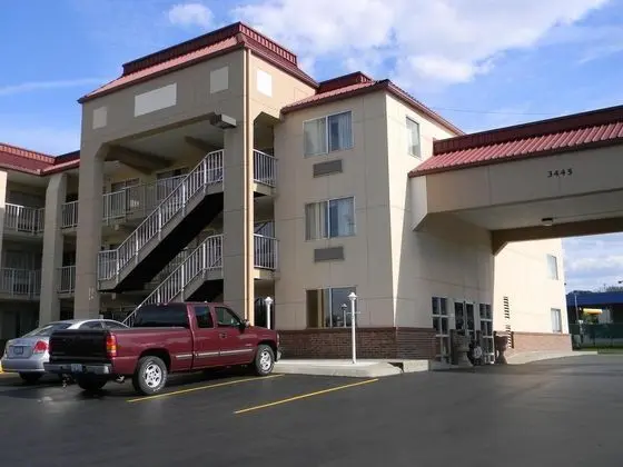 Days Inn by Wyndham Airport Nashville East - Genel