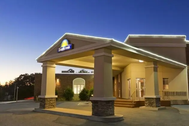Days Inn &Conference Center by Wyndham Bridgewater