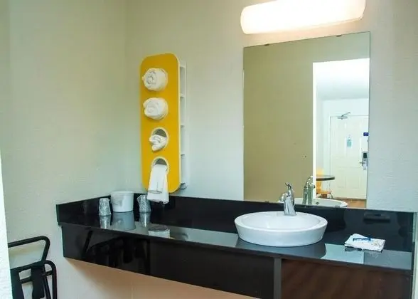 Days Inn & Suites Palestine - Genel