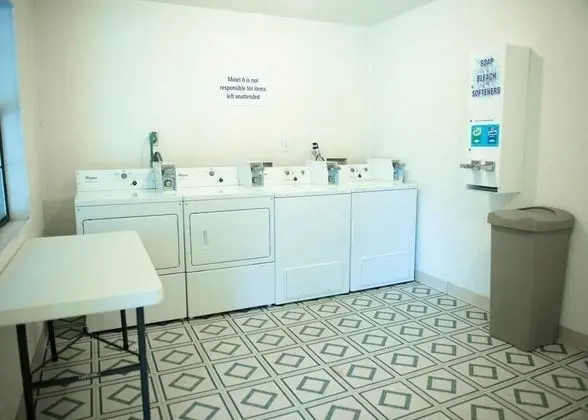 Days Inn & Suites Palestine - Genel