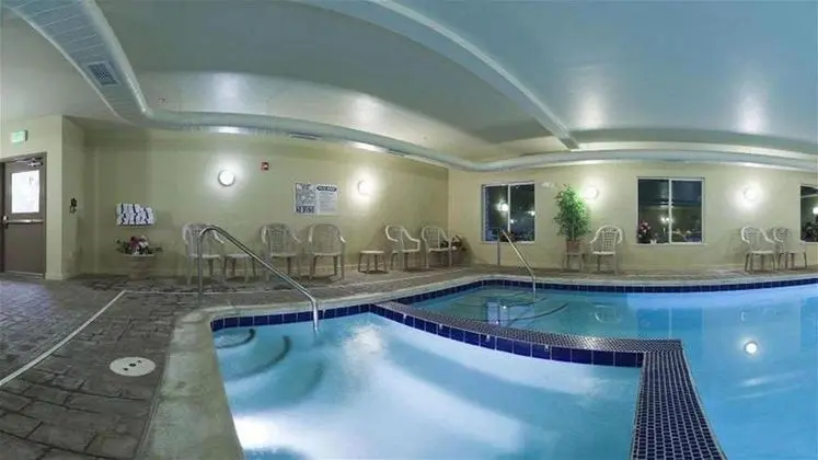 Days Inn & Suites Parachute