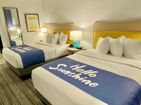 Days Inn & Suites by Wyndham Beaumont West / I-10 & Walden - Oda