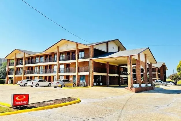 Days Inn & Suites by Wyndham Bossier City LA / Shreveport - Dış Mekan