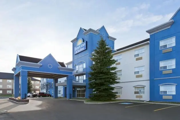 Days Inn & Suites by Wyndham Brooks - Dış Mekan