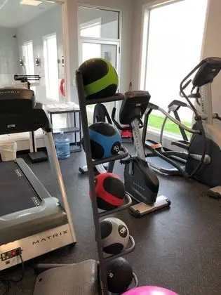 Days Inn & Suites by Wyndham Brooks - Fitness